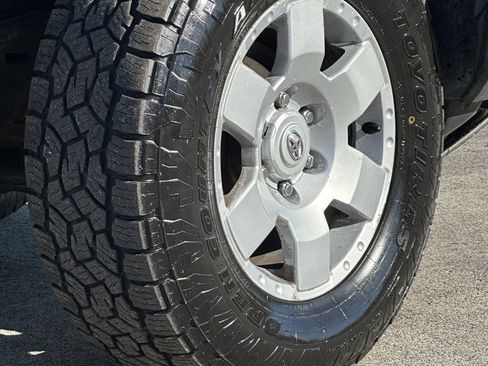 Used 2007 Toyota FJ Cruiser 4WD image 10