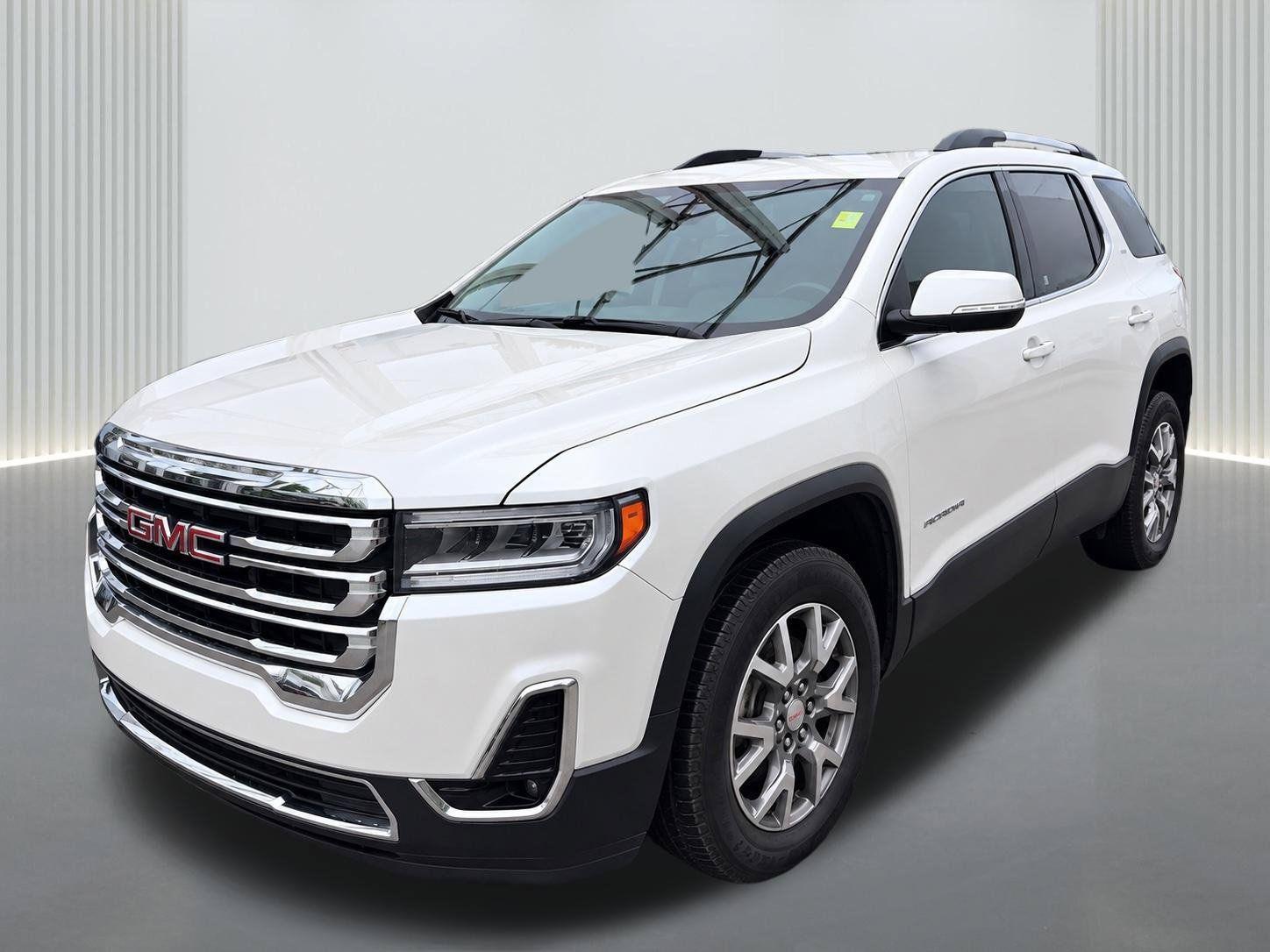 Used 2020 GMC Acadia SLT FWD image 2