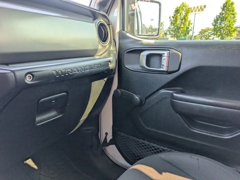 Used 2018 Jeep Wrangler Unlimited Sport AWD/4WD image 64