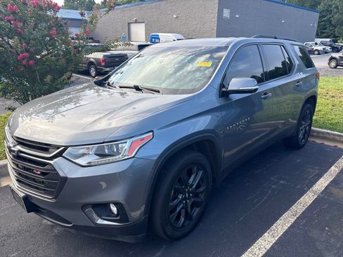Used 2020 Chevrolet Traverse RS FWD image 1