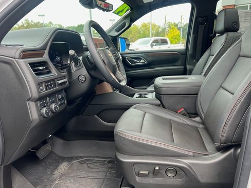 Used 2024 Chevrolet Tahoe High Country w/ Premium Package image 18