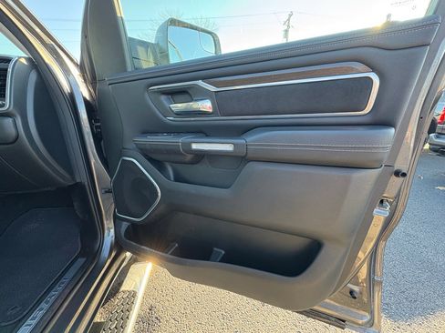 Used 2022 RAM 1500 Laramie image 32