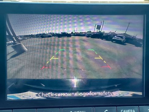 Used 2024 Nissan Rogue SV FWD image 17