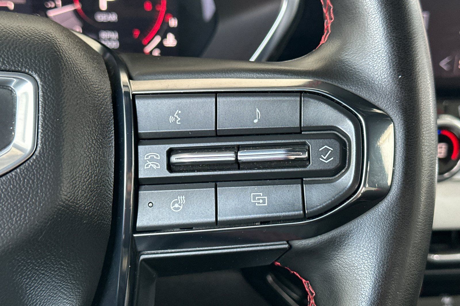 Certified 2024 GMC Canyon AT4X AWD/4WD image 32