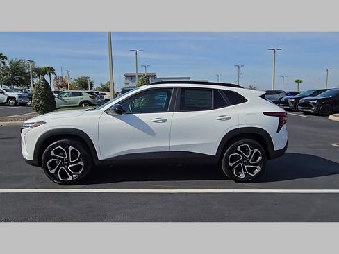 New 2026 Chevrolet Trax RS image 18