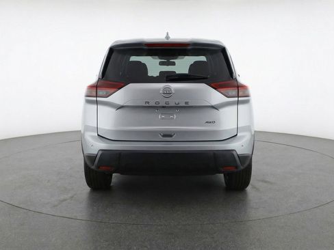 Used 2025 Nissan Rogue SV FWD image 7