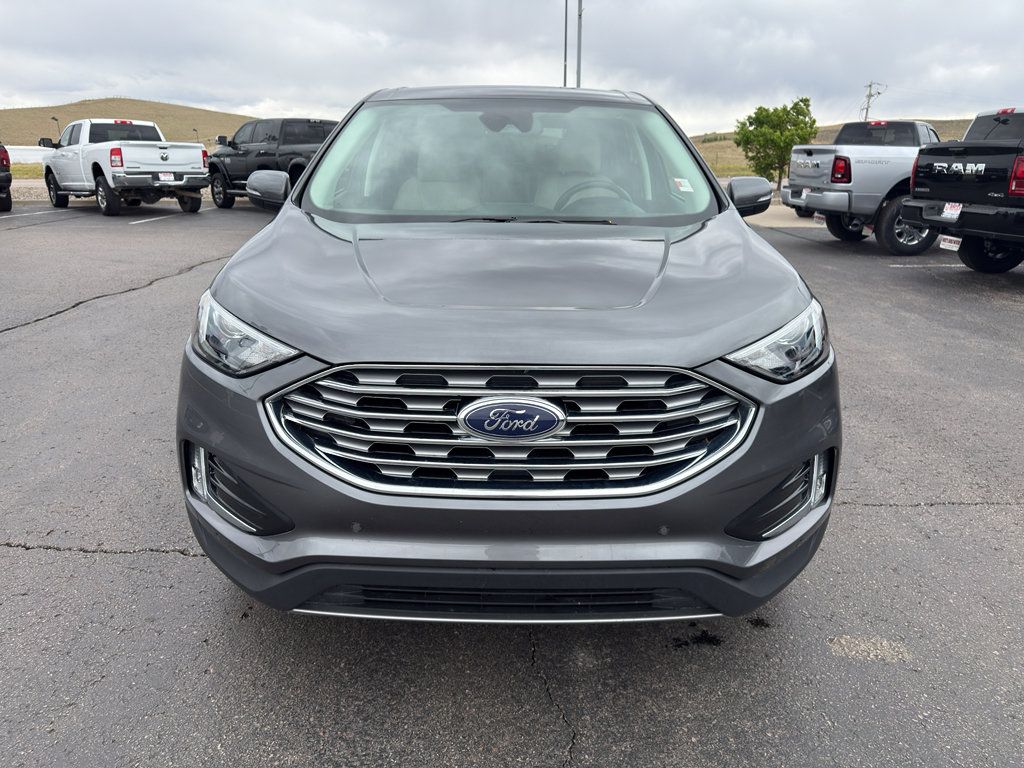 Used 2024 Ford Edge Titanium AWD/4WD image 2