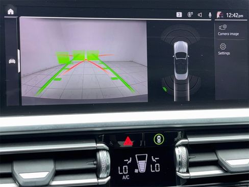 Used 2021 BMW 430i Convertible w/ Convenience Package image 38