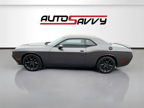 Used 2021 Dodge Challenger SXT w/ Blacktop Package image 4