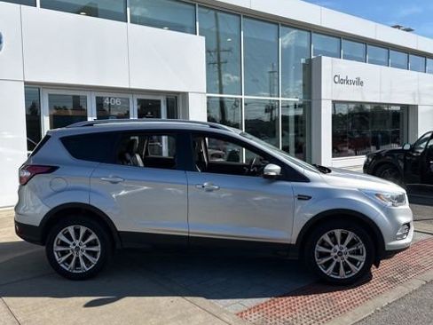 Used 2018 Ford Escape Titanium FWD image 4