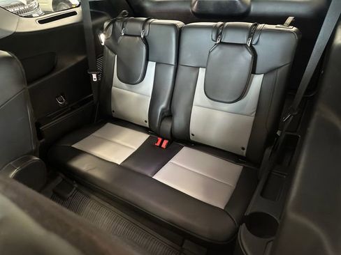 Used 2022 Ford Explorer XLT w/ Equipment Group 202A AWD/4WD image 7