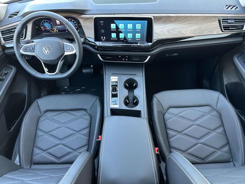 New 2026 Volkswagen Atlas SE image 11