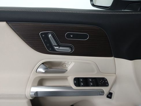 Certified 2026 Mercedes-Benz GLB 250 4MATIC image 6