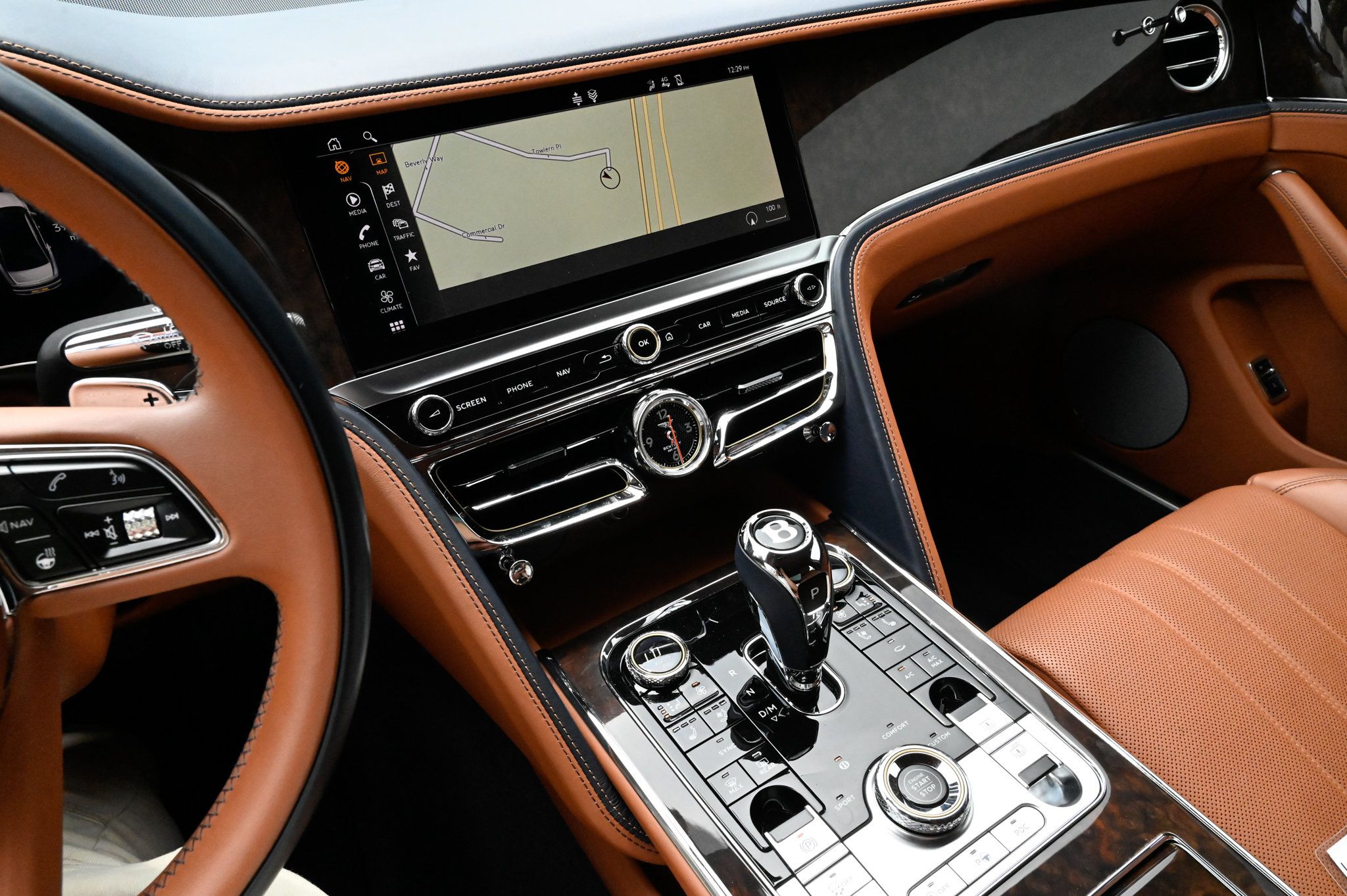 Used 2022 Bentley Flying Spur V8 AWD/4WD image 28
