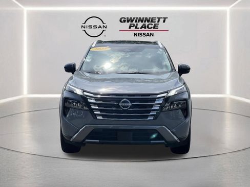 Certified 2025 Nissan Rogue SL w/ SL Premium Package FWD image 30