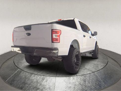 Used 2018 Ford F150 XLT RWD image 2