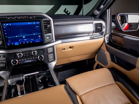Used 2022 Ford F150 Lariat w/ Equipment Group 502A High AWD/4WD image 8