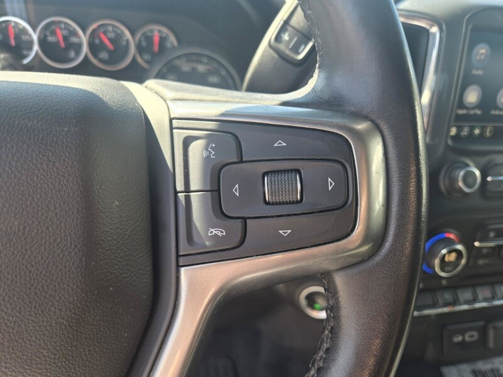 Used 2020 Chevrolet Silverado 1500 LT w/ All-Star Edition AWD/4WD image 10
