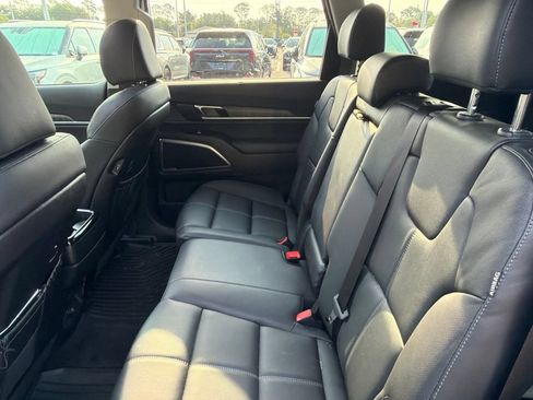 Certified 2025 Kia Telluride EX FWD image 22