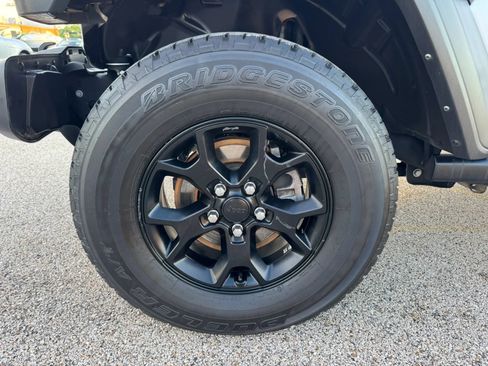 Used 2021 Jeep Wrangler Sport AWD/4WD image 13
