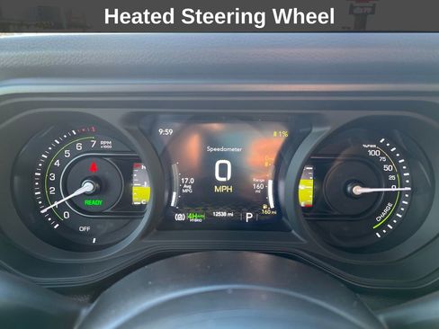 Used 2024 Jeep Wrangler Unlimited image 12