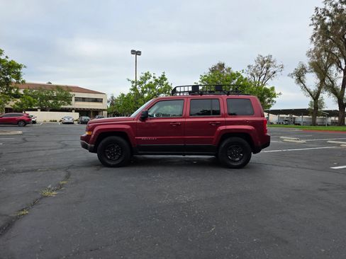 Used 2012 Jeep Patriot Sport w/ PWR Value Group FWD image 8