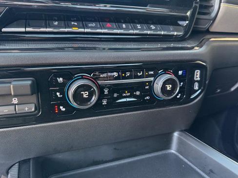 Used 2025 Chevrolet Silverado 2500 ZR2 w/ Technology Package image 23