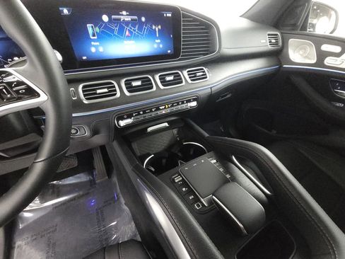 Used 2025 Mercedes-Benz GLE 450e 4MATIC image 15