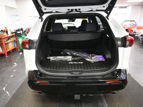 Used 2023 Toyota RAV4 XSE w/ Weather Package AWD/4WD image 23