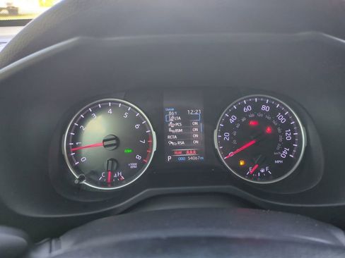 Used 2021 Toyota RAV4 XLE Premium image 26