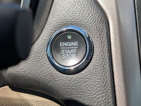 Used 2019 Ford Fusion SE FWD image 29