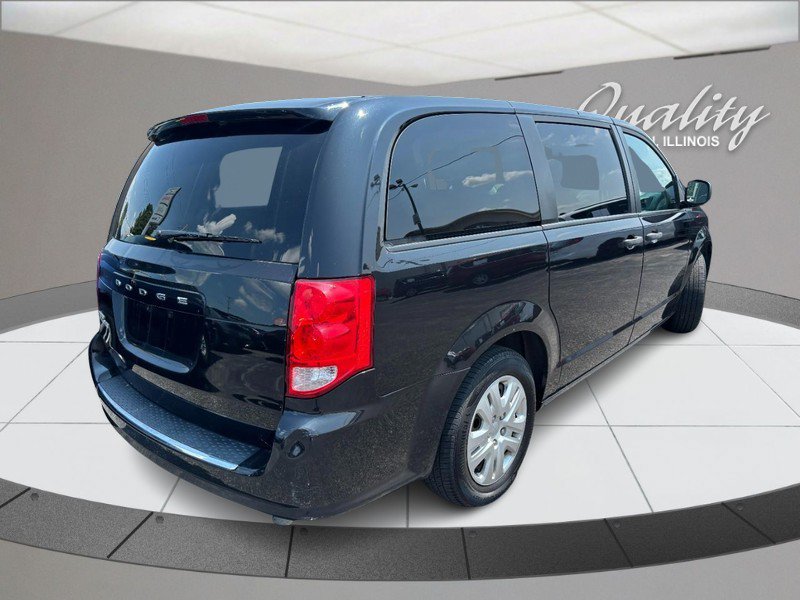 Used 2019 Dodge Grand Caravan SE FWD image 4