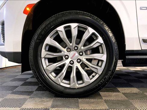 Used 2022 GMC Yukon Denali w/ Max Trailering Package image 11
