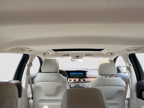 Used 2018 Mercedes-Benz E 400 4MATIC Wagon image 25