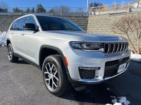 New 2025 Jeep Grand Cherokee L Limited image 5