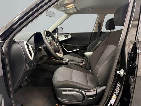 Used 2020 Kia Soul LX FWD image 11