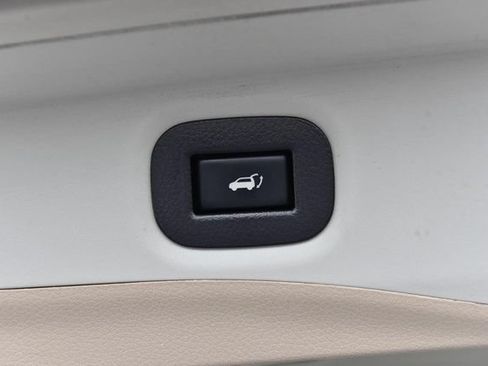 Used 2016 Nissan Rogue SL w/ SL Premium Package FWD image 29