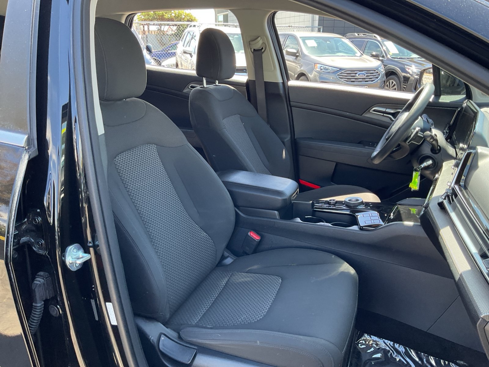 Used 2023 Kia Sportage LX FWD image 21