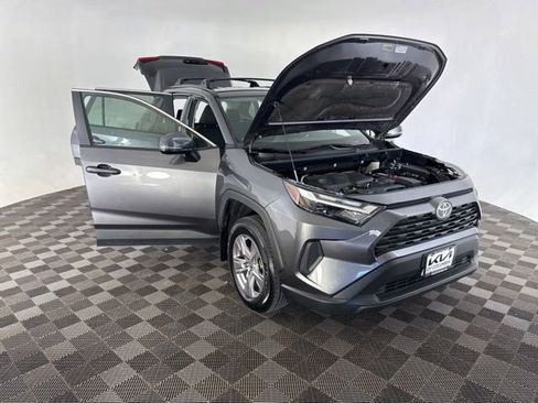 Used 2023 Toyota RAV4 XLE AWD/4WD image 14