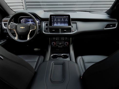 Used 2023 Chevrolet Tahoe High Country w/ Premium Package image 17