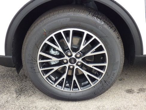 New 2025 Ford Escape SE image 31