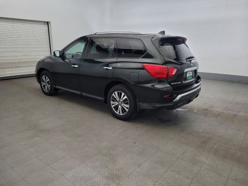 Used 2019 Nissan Pathfinder SV image 3