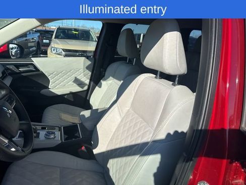 Used 2024 Mitsubishi Outlander 4WD Plug-In Hybrid image 14