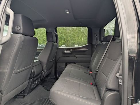 Used 2024 Chevrolet Silverado 1500 LT AWD/4WD image 11