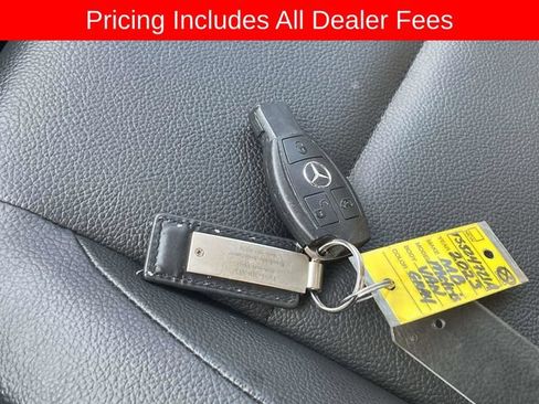 Used 2023 Mercedes-Benz Metris Passenger image 34