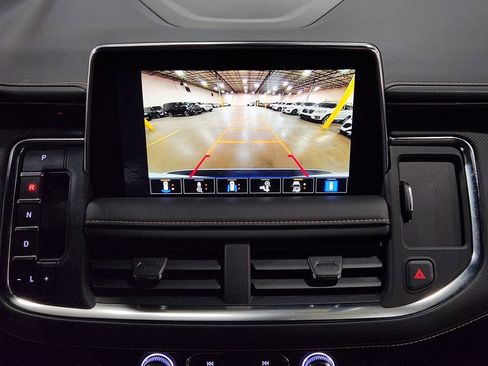 Used 2023 GMC Yukon XL AT4 image 38