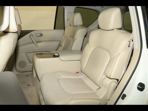 Used 2016 INFINITI QX80 Base w/ Driver's Assistance Package image 22