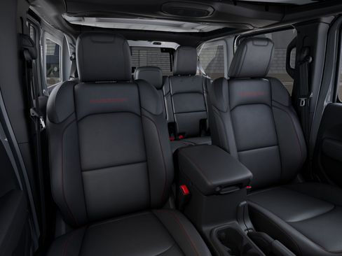 New 2026 Jeep Wrangler Unlimited Rubicon w/ Technology Group image 22