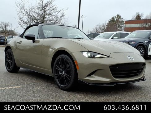 Certified 2024 MAZDA MX-5 Miata Club RWD image 23