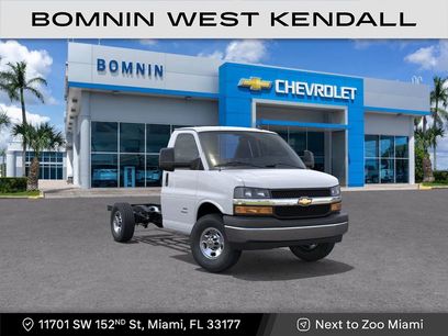 New 2025 Chevrolet Express 3500 w/ Power Convenience Package